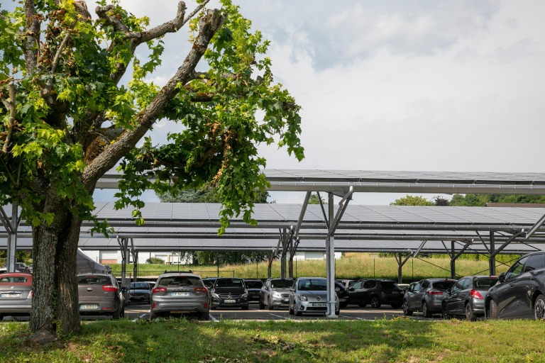 ombrière-photovoltaïque-industrie