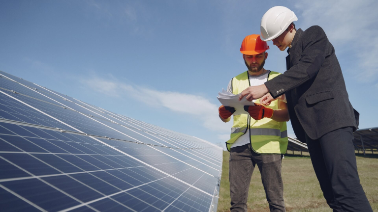 pourquoi-se-lancer-dans-un-projet-photovoltaique-en-entreprise